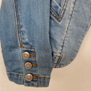 Carol Anderson by Invitation Small, light blue Jean fitted jacket.